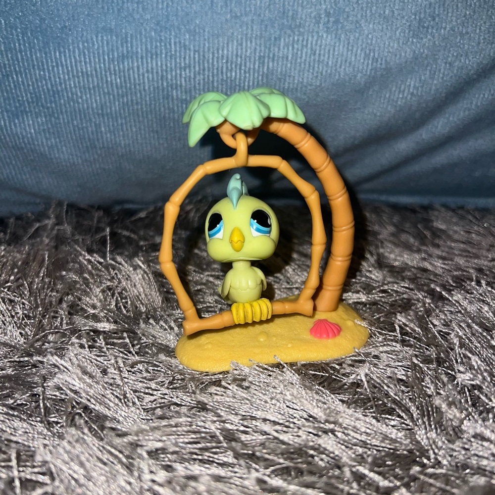 Lps parakeet #858 with original accessory! :)